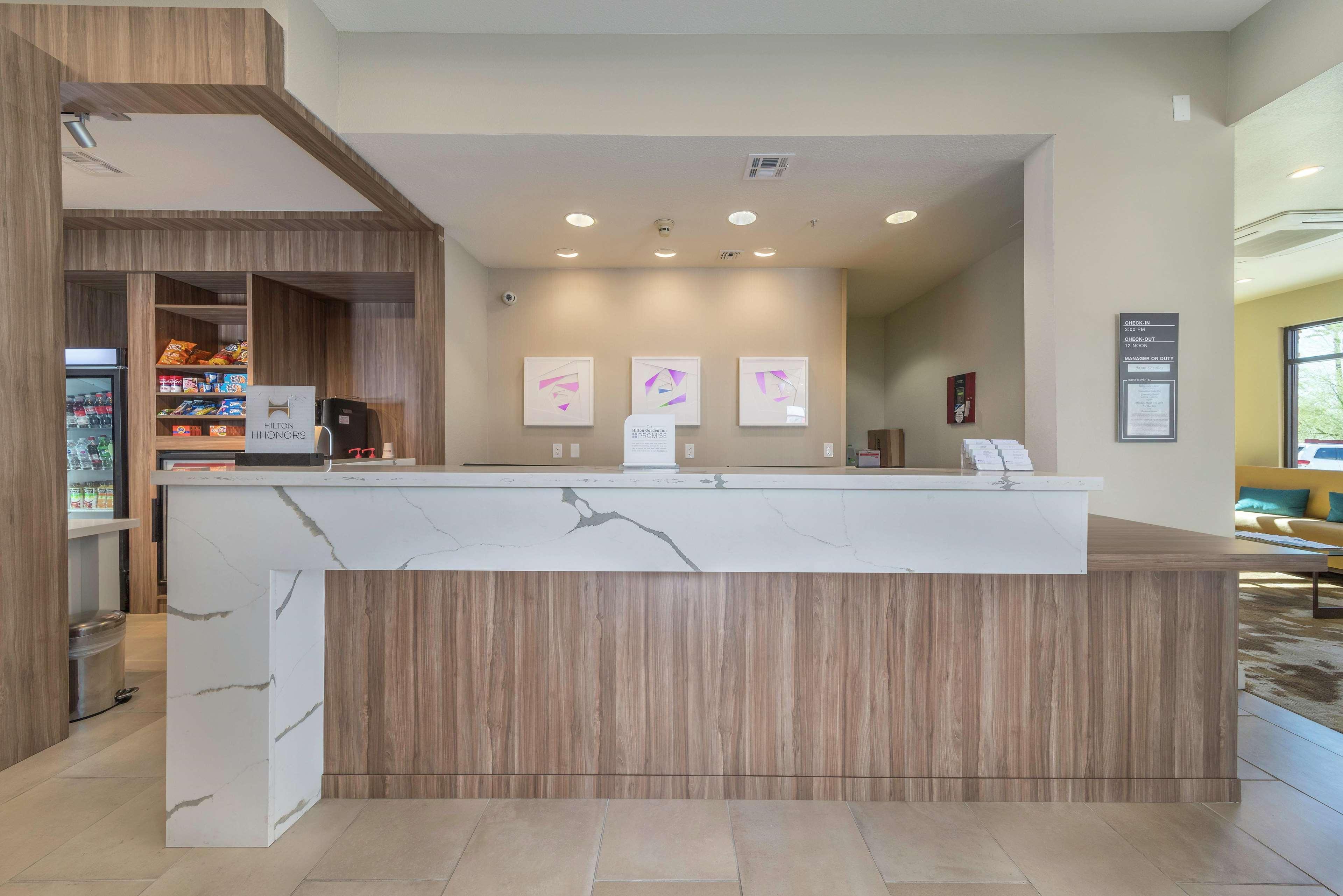 Hilton Garden Inn Phoenix Airport Buitenkant foto
